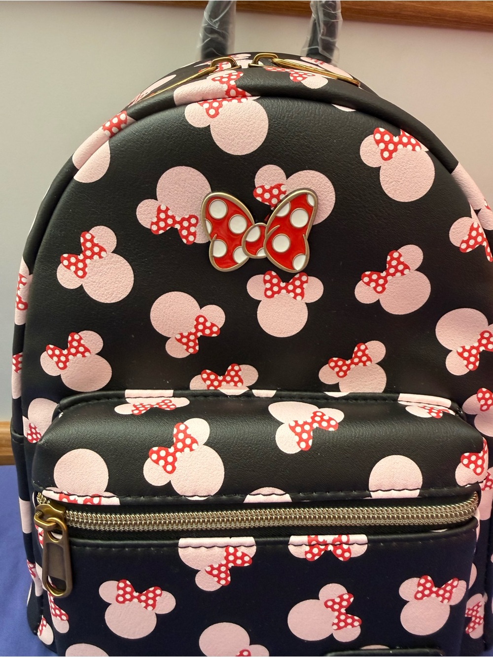 Disney x Loungefly Minnie Mouse Black & Pink Mini Backpack - Picture 5 of 7